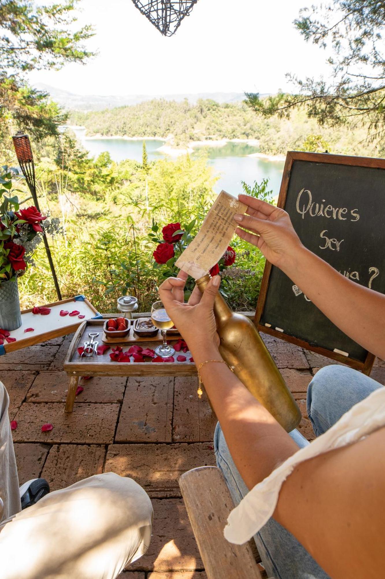 Levit Glamping - Hotel Guatape Penol (Adults Only) Екстер'єр фото